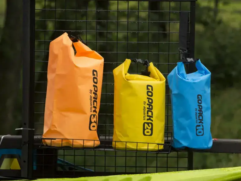 Jaki worek wodoszczelny na kajak? Wybór i pakowanie krok po kroku.