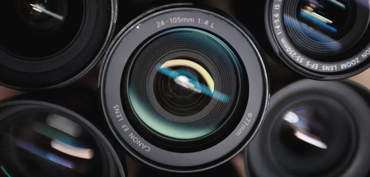 Stałka czy zoom? Jak wybrać obiektyw idealny do Twoich zdjęć