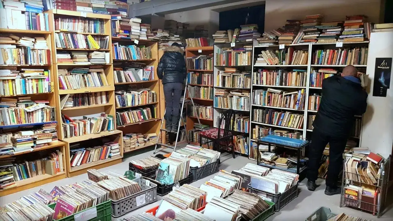 Czy w lombardzie można sprzedać książki? Sprawdź, co warto wiedzieć