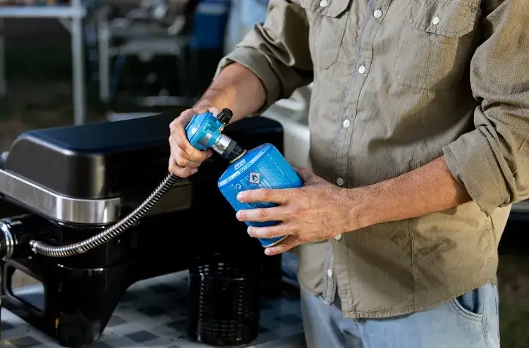 Grill gazowy na butlę: wybór, bezpieczeństwo, konserwacja