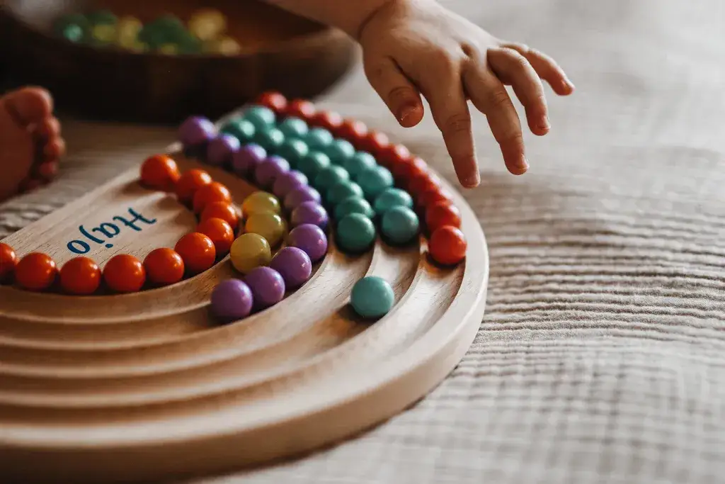 Zabawki sensoryczne dla 5 latka, które wspierają rozwój i zabawę