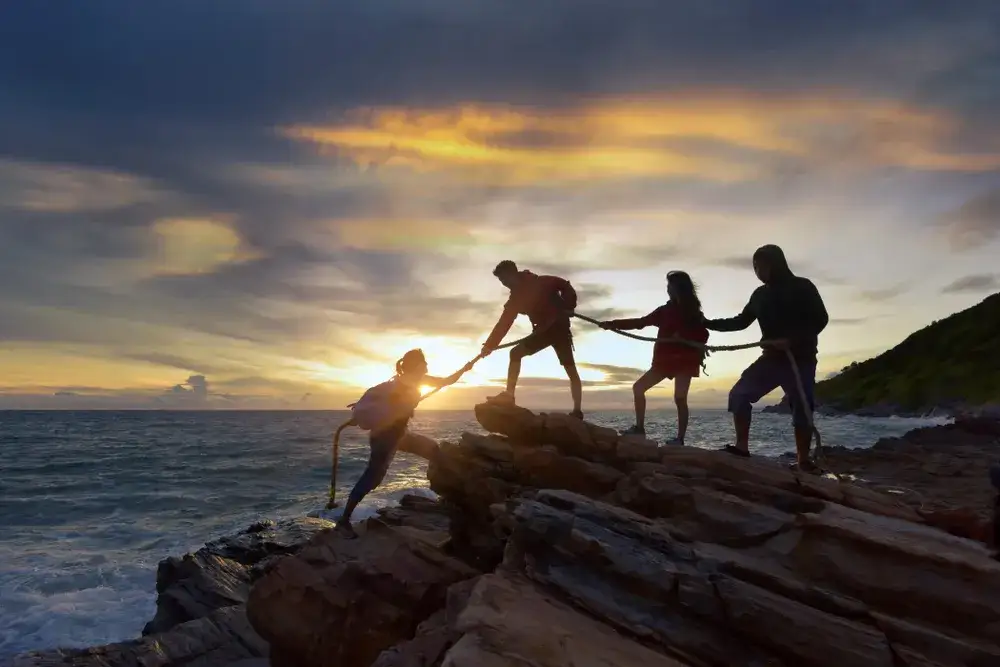 Skuteczny scenariusz zajęć integracyjnych dla młodzieży, który buduje zaufanie