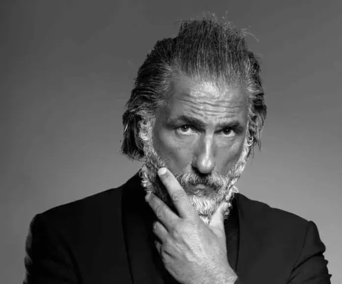 Kim jest Zeus Monaco z TikToka? Poznaj jego tożsamość i sekrety popularności