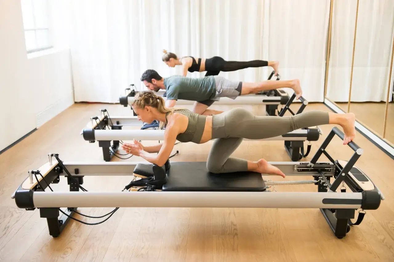 Pilates: Ile kalorii spalisz? Sprawdź fakty i mity!