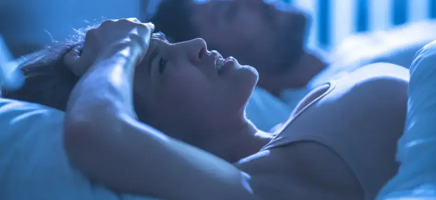 Jak spać w depresji? Skuteczne sposoby na lepszy sen i ulgę