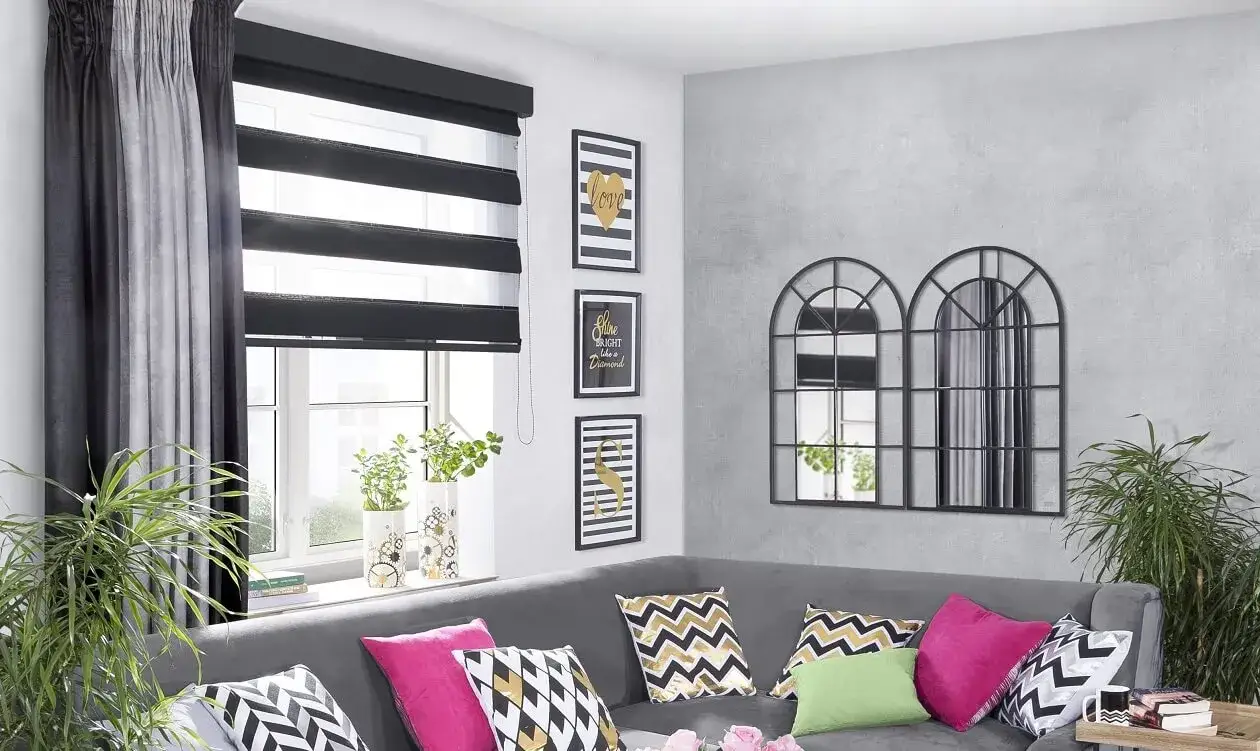 Rolety dzień noc z firankami czy bez - co wybrać dla swojego wnętrza?