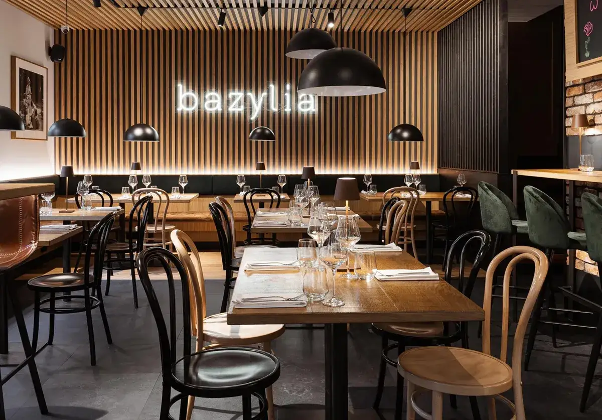 Bazylia: Klasyka i zaskoczenia. 70+ pomysłów na smak w kuchni!