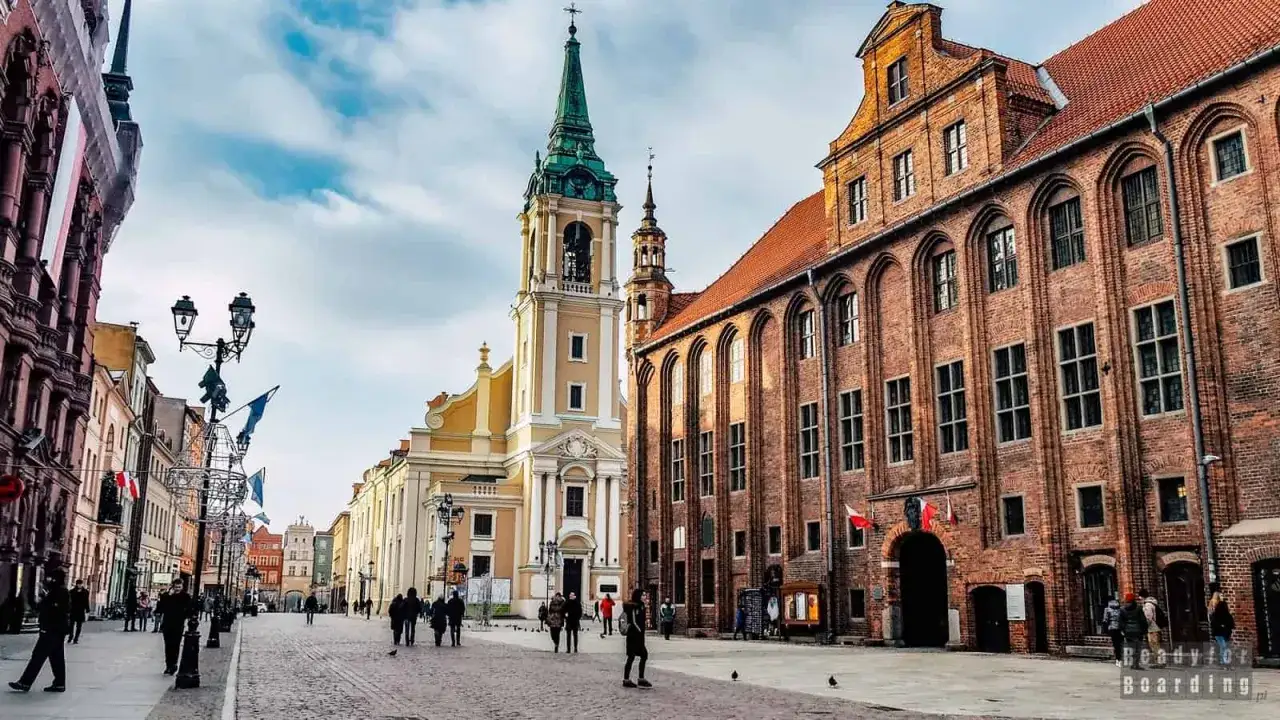 Toruń: Co zobaczyć? Gotyk, piernik, Kopernik Twój przewodnik!