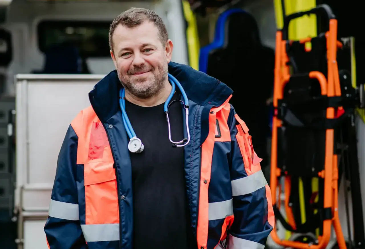 Jak załatwić transport medyczny bez zbędnych formalności i kosztów