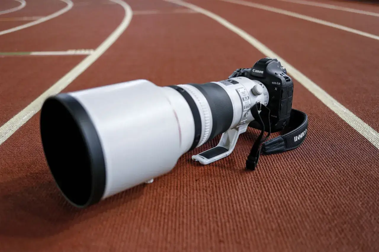 Idealny obiektyw sportowy: Poradnik wyboru, parametry i polecane modele