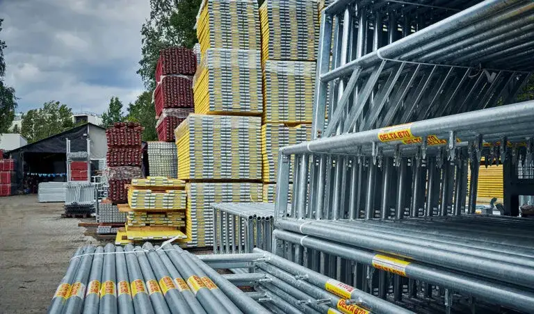 Wynajem rusztowań: Cennik, ceny za m², koszty montażu i transportu