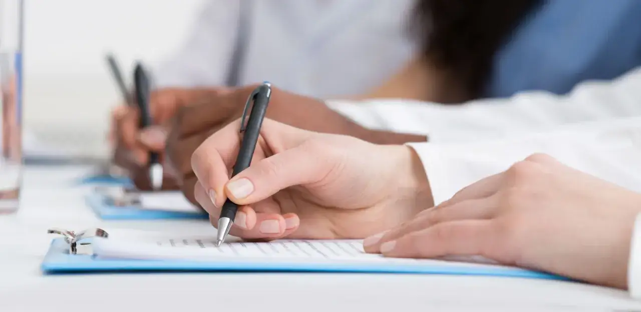 Do kiedy renta rodzinna? ZUS, wiek, studia nie strać świadczenia!