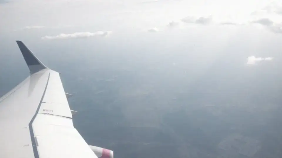 Ile trwa lot z Warszawy do Malagi? Odkryj czas przelotu i więcej