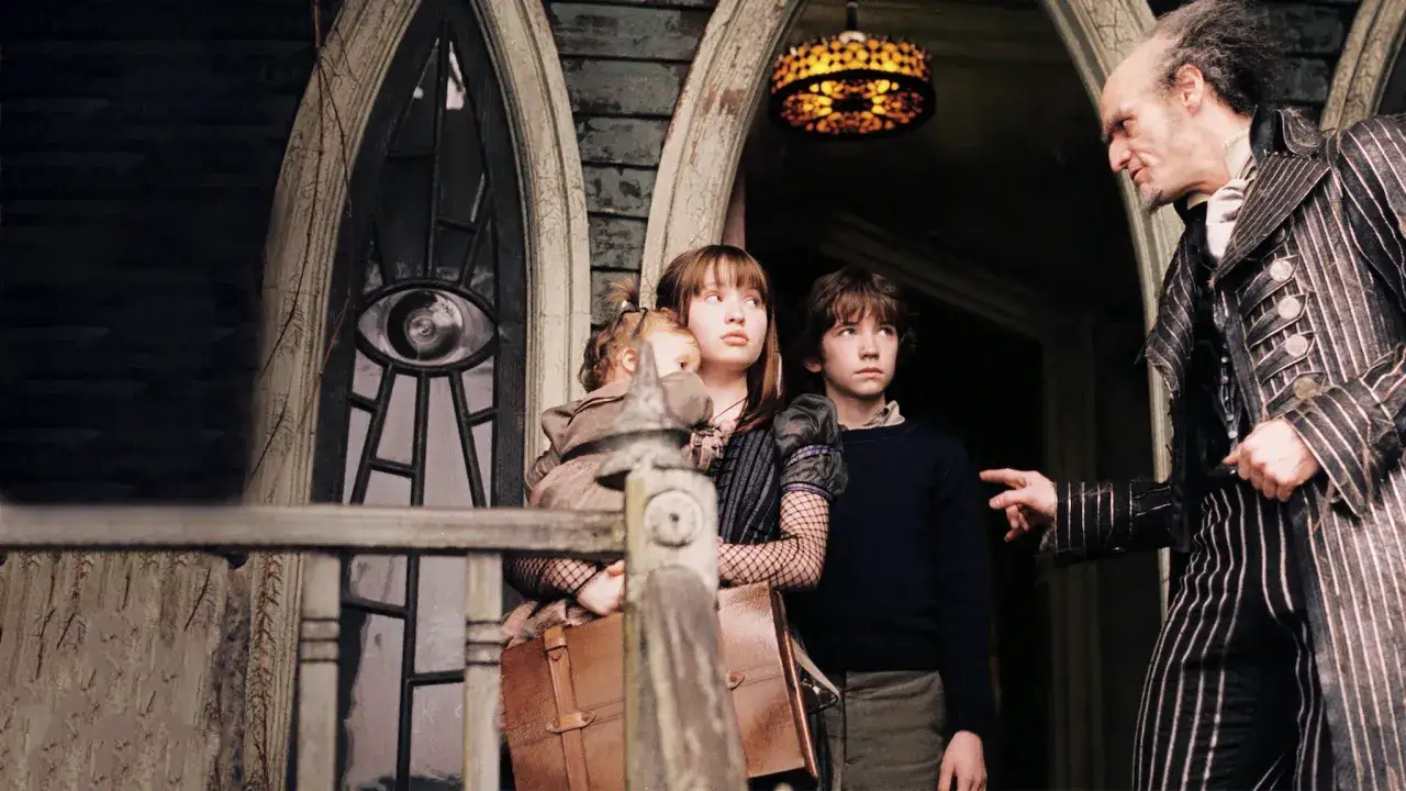 Seria niefortunnych zdarzeń: Mrok, humor i Netflix. Czy to dla Ciebie?