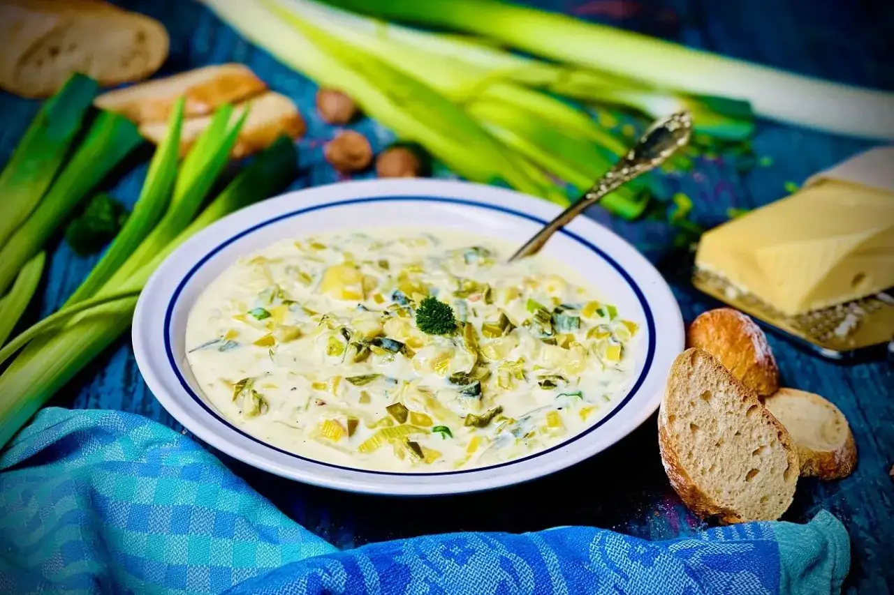 Cremige Lauch-Käse-Suppe: So gelingt der Klassiker perfekt!