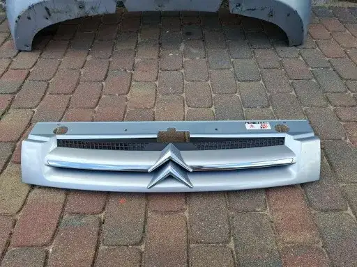 Jak zdjąć zderzak przedni Berlingo - uniknij błędów podczas demontażu