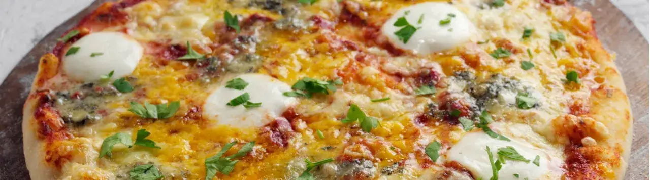 Pizza 4 Fromages : La Recette Maison Parfaite & Ses Secrets