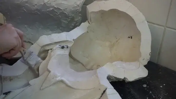 Rzeźby gipsowe: historia, style i jak stworzyć własne dzieła