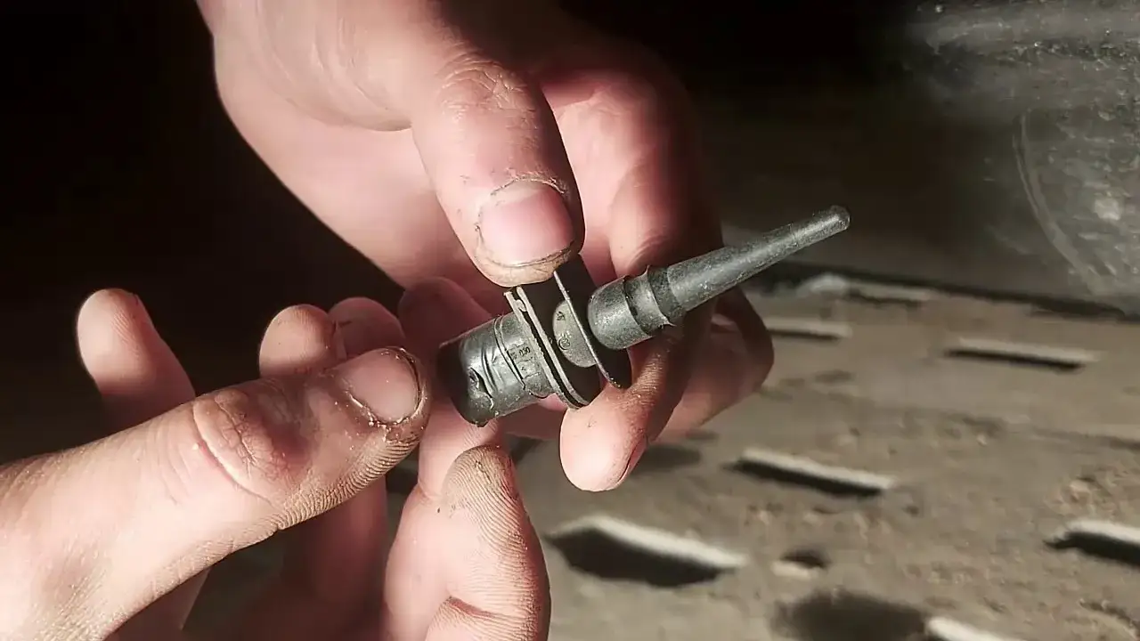 Czujnik temperatury zewnętrznej BMW E46 – gdzie go znaleźć i wymienić?