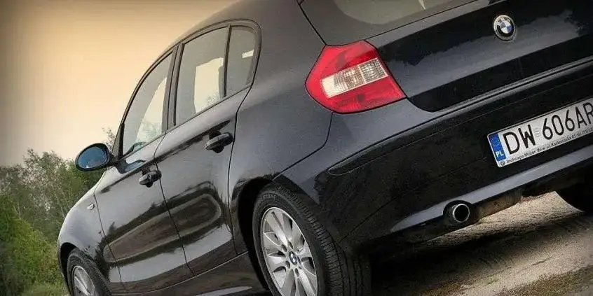 Gdzie koło zapasowe w BMW Serii 1? Kompletny poradnik