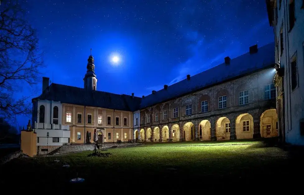 Najpiękniejsze zamki Sudetów, które musisz zobaczyć w te wakacje