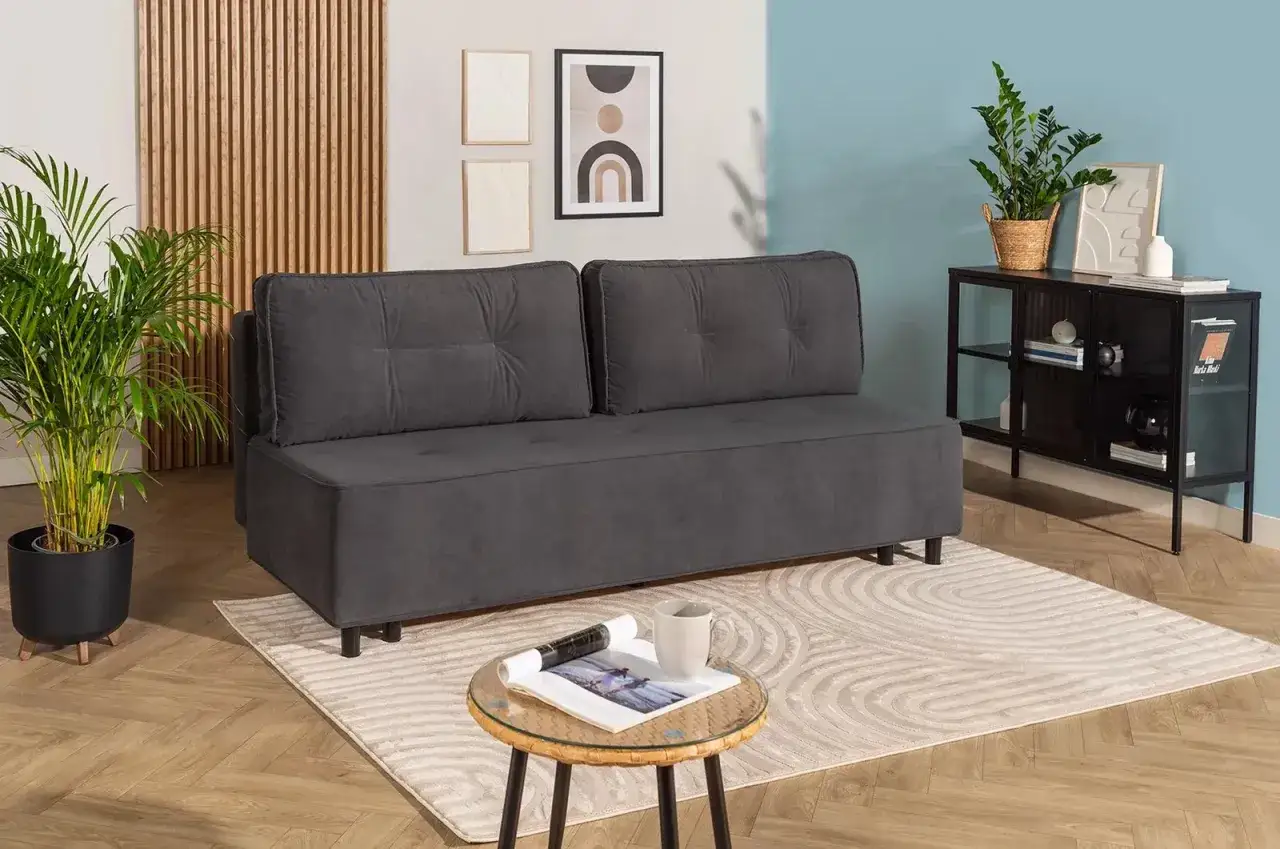 Jak usunąć plamy z kanapy? Sprawdzone metody na każde zabrudzenie