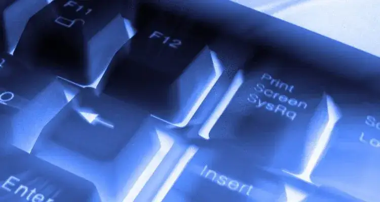 Ekran, skrin, screening? Jak poprawnie używać słowa 'screen'?