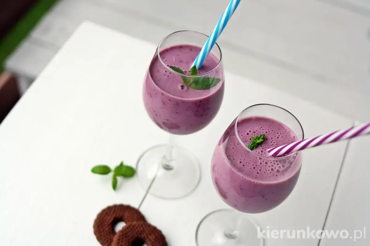 Koktajl z jeżyn: Przepisy na zdrowie i idealny smak przez cały rok