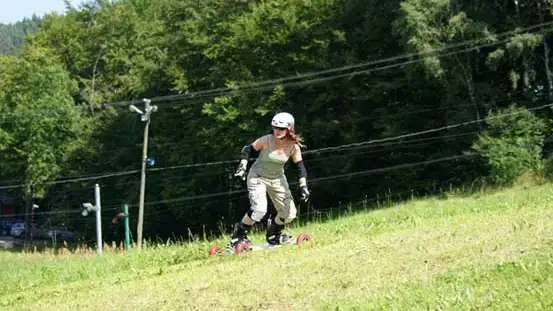 Wieżyca atrakcje: odkryj niezapomniane miejsca na każdą porę roku