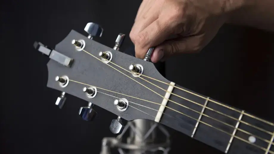 Jaki stroik do gitary - wybierz najlepszy tuner dla siebie