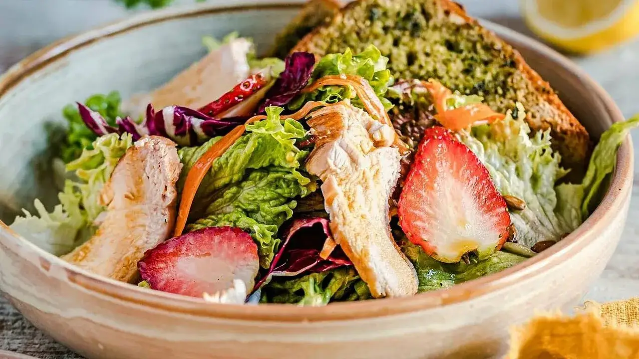 Gdzie zjeść w Łodzi? Poznaj najlepsze restauracje i smaki miasta