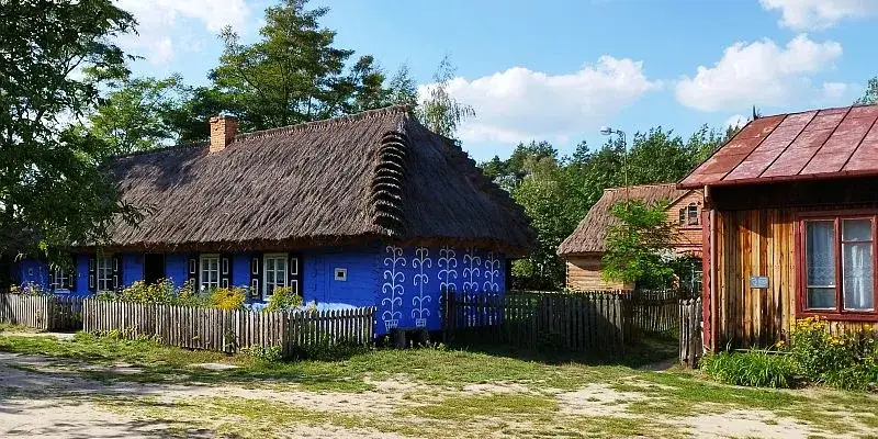 Skansen w Maurzycach: Czy warto? Kompletny przewodnik 2026