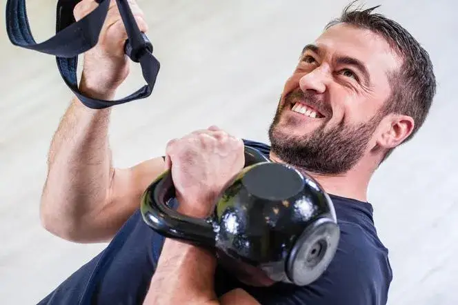 Jak zacząć ćwiczyć crossfit bez obaw i z sukcesem w treningach