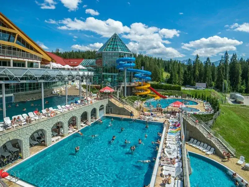 Termy Bania czy Bukovina? Wybierz idealne dla siebie!