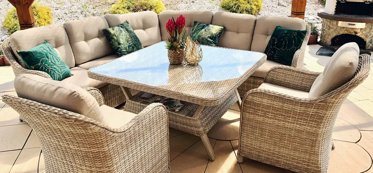 Czy meble rattanowe mogą stać na deszczu? Oto co musisz wiedzieć