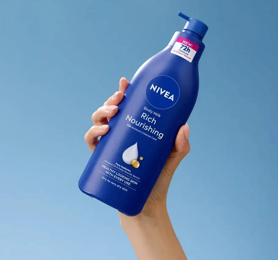 Nivea na tatuaż? Ekspert radzi, czym smarować, by goił się idealnie