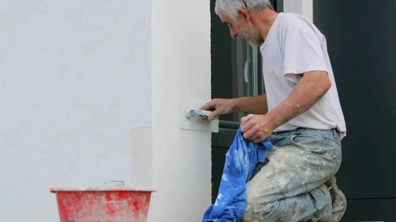 Ile kosztuje położenie tynku na elewacji? Ceny i porównanie