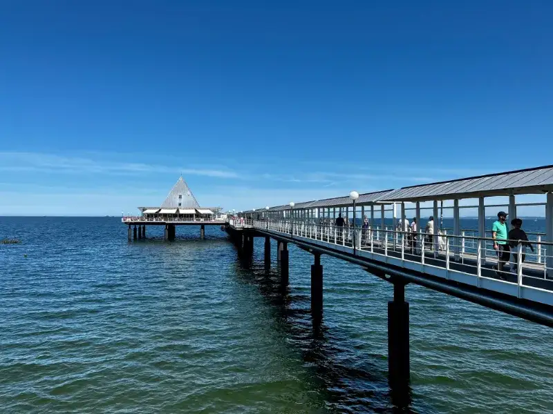 Ahlbeck atrakcje, które zaskoczą każdego turystę w tej malowniczej miejscowości