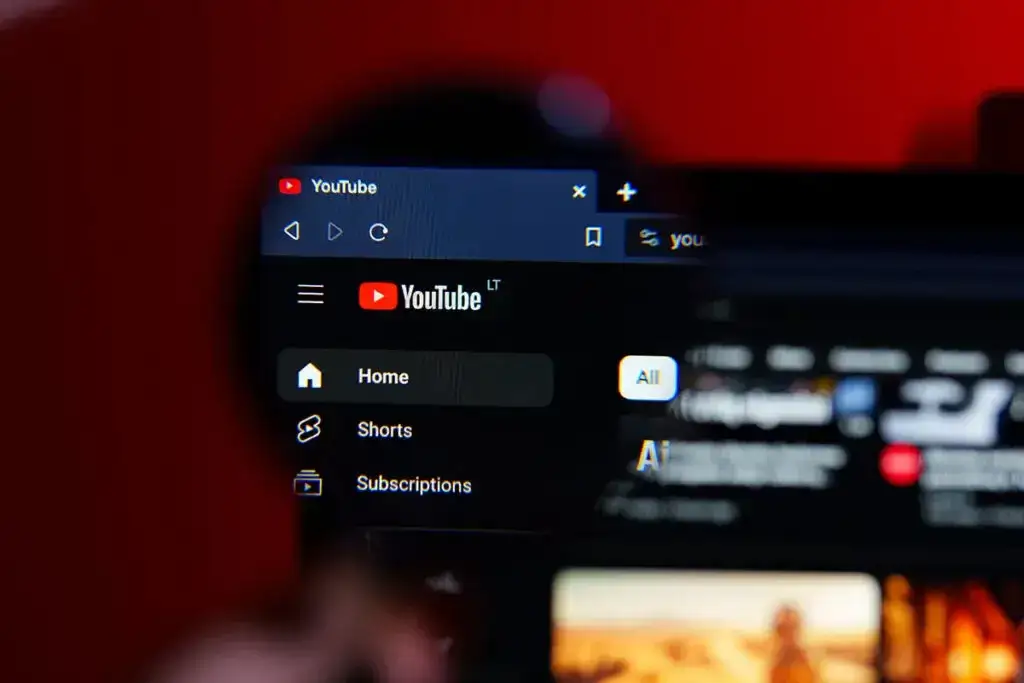 Jak pobrać film z yt bezpiecznie i legalnie - sprawdź metody