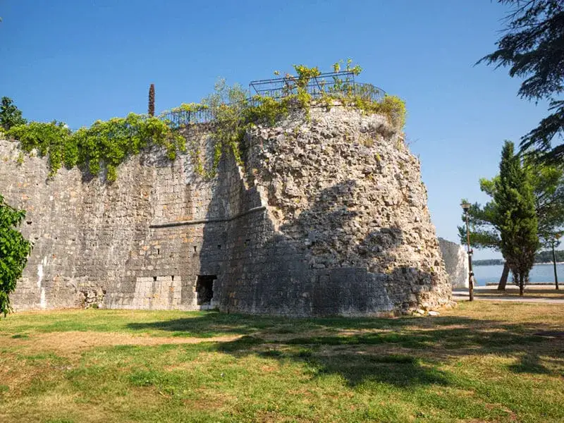 Atrakcje w Poreču: Odkryj najważniejsze miejsca i ukryte skarby