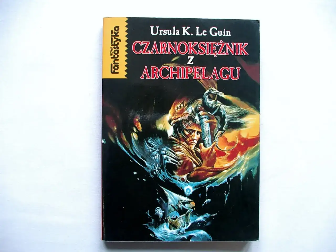 Recenzja książki czarnoksiężnik z archipelagu – odkryj głębię magii i tożsamości