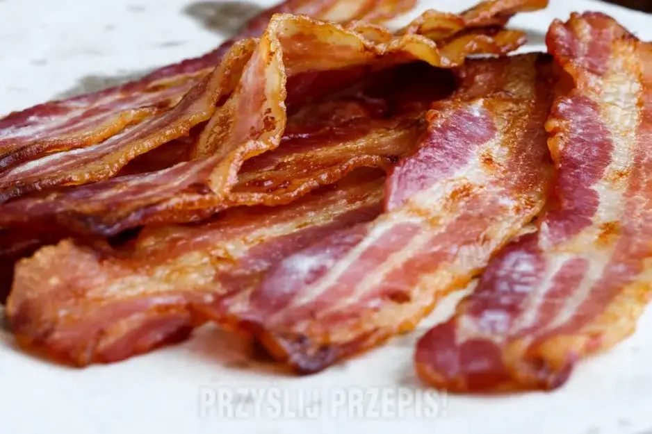 Jak zrobić boczek na patelni, aby był chrupiący i smaczny