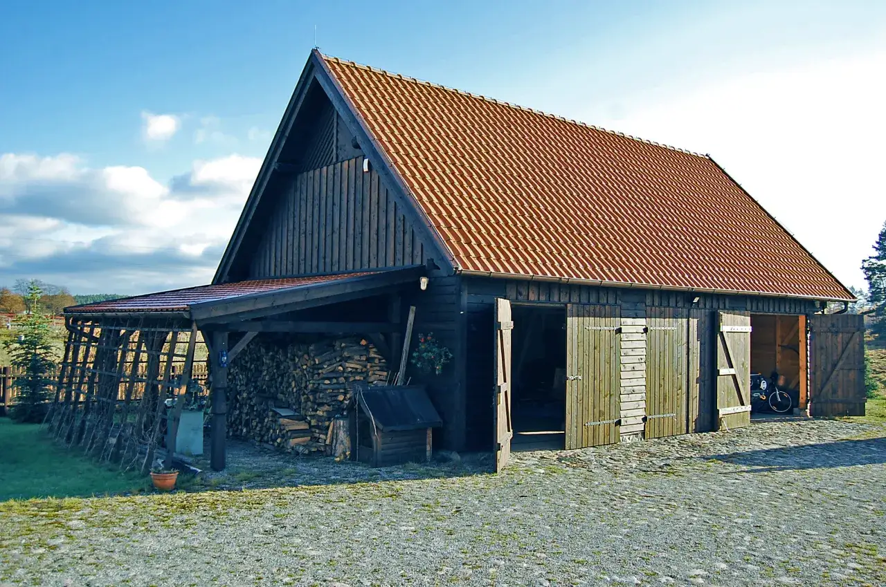 Czy stodoła jest budynkiem gospodarczym? Odkryj ważne informacje!