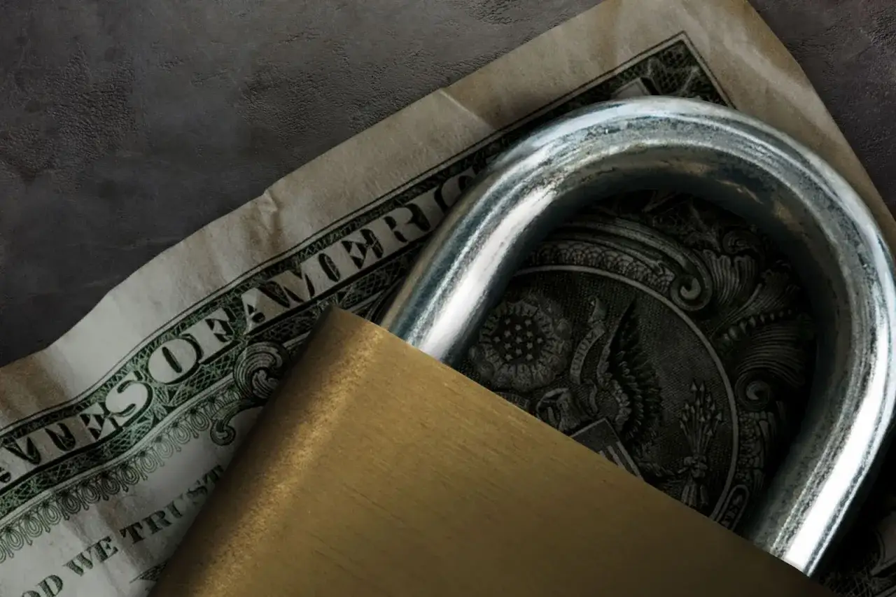 Jak odzyskać pieniądze po upadłości firmy - krok po kroku do sukcesu