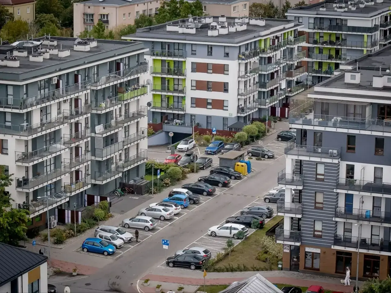 Spółdzielnia mieszkaniowa: Kto ją kontroluje i jakie masz prawa?