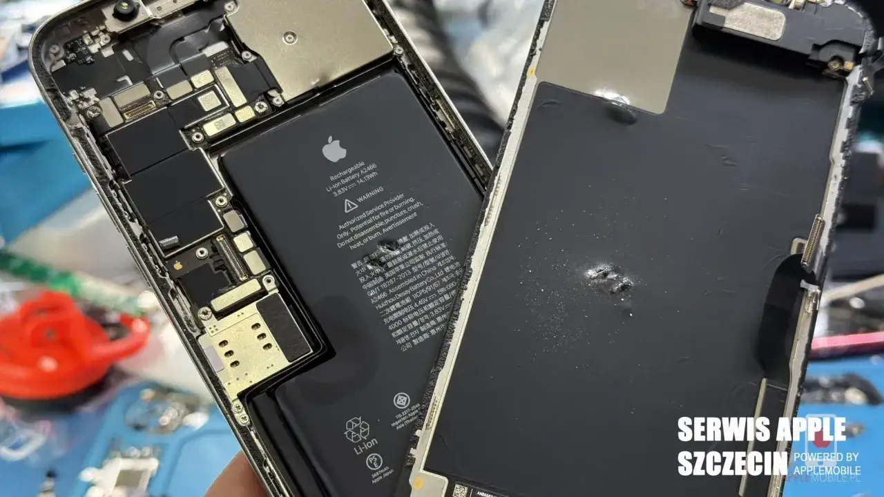 Wymiana baterii iPhone 12 mini: Czy warto? Autoryzowany vs. niezależny