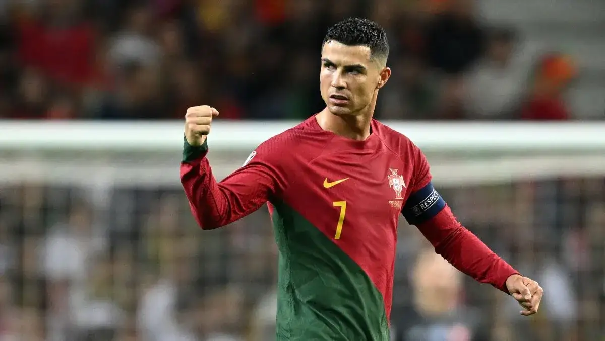 Ronaldo statystyki: Zaskakujące osiągnięcia i nieznane rekordy piłkarza