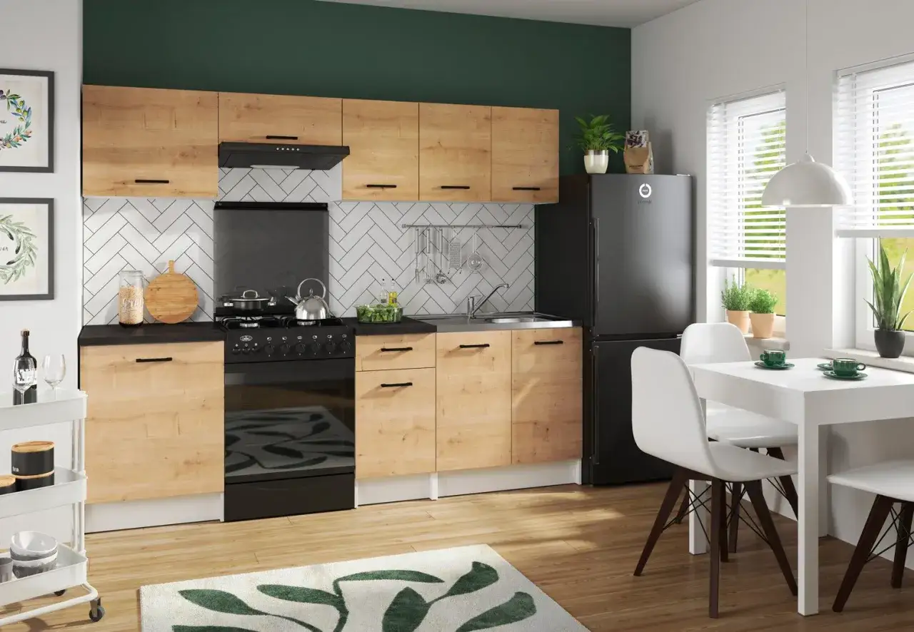 Jak urządzić wąską kuchnię z oknem, by zyskać więcej przestrzeni?