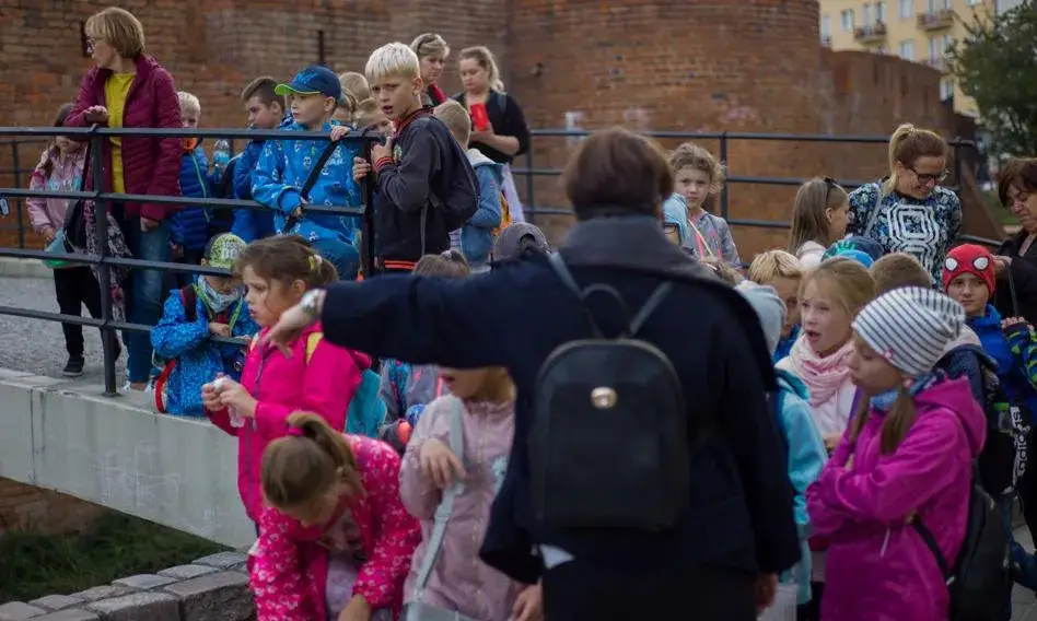 Czy wycieczki szkolne są obowiązkowe? Poznaj swoje prawa i obowiązki