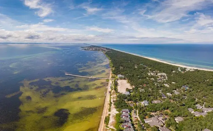 Bałtyk jest morzem głębokim czy płytkim? Zaskakujące fakty o głębokości